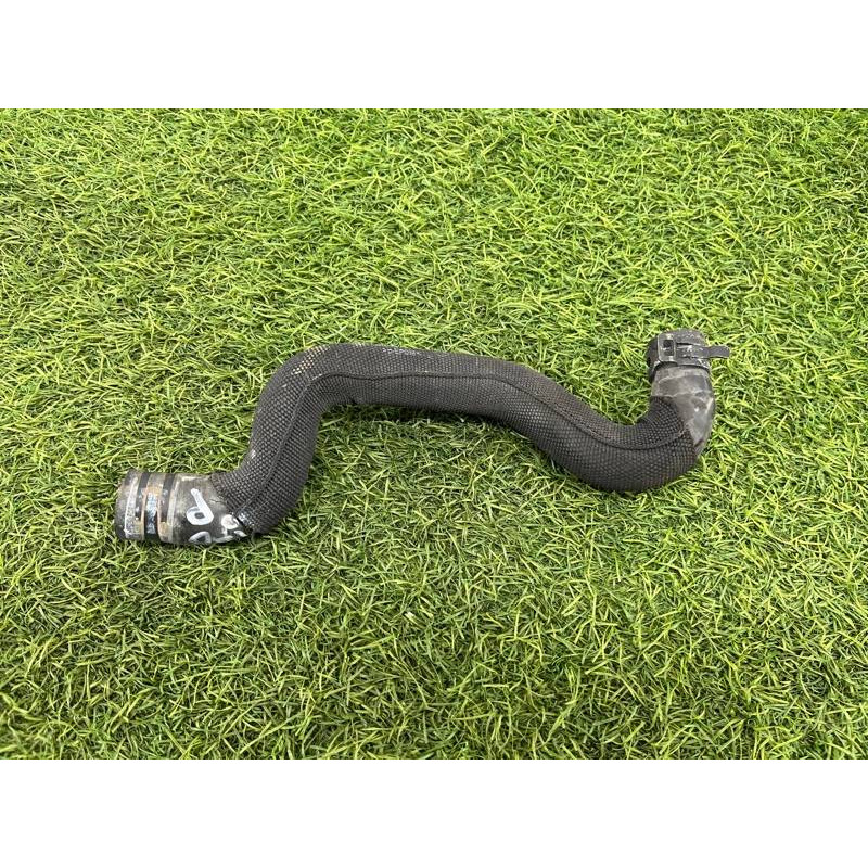 Патрубок (система охлаждения) AUDI A8 D4 2011 4,2 4H0121471D