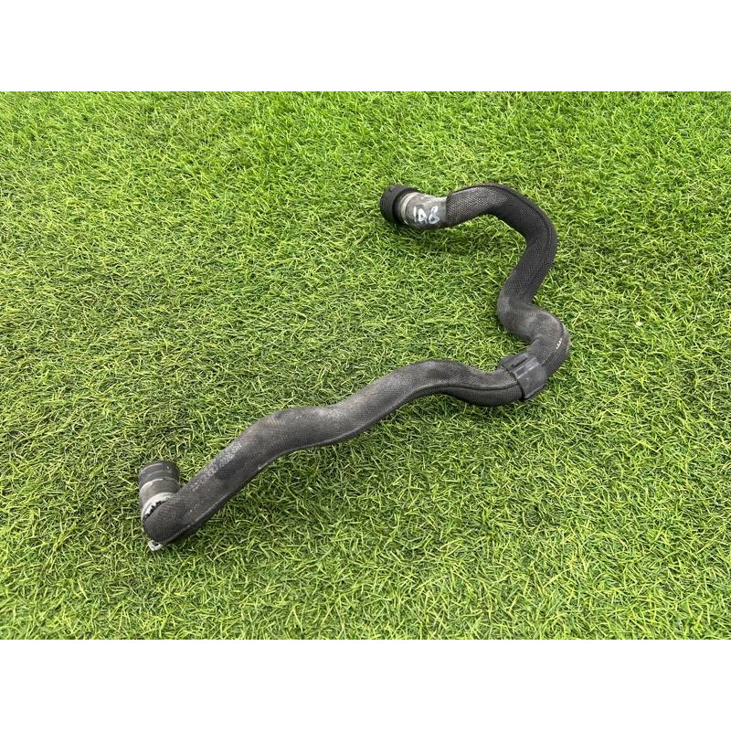 Патрубок (система охлаждения) AUDI A8 D4 2011 4,2 4H0121447M