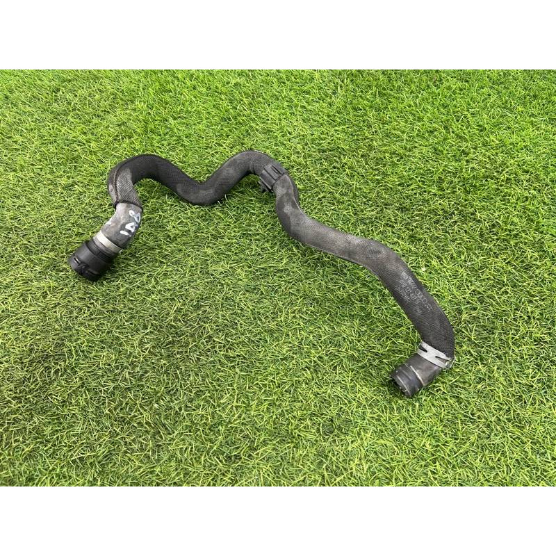 Патрубок (система охлаждения) AUDI A8 D4 2011 4,2 4H0121447M