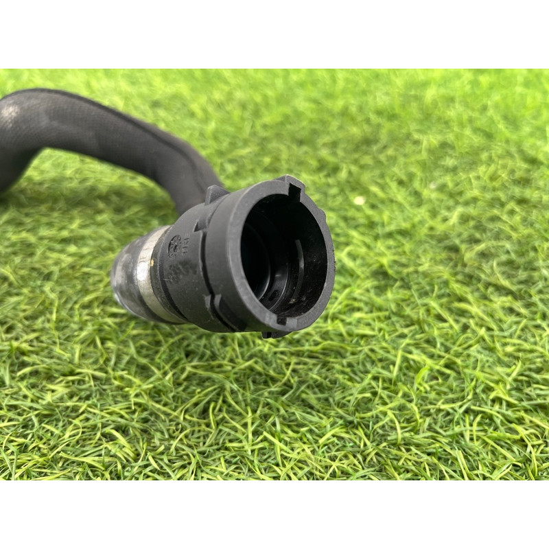 Патрубок (система охлаждения) AUDI A8 D4 2011 4,2 4H0121447M