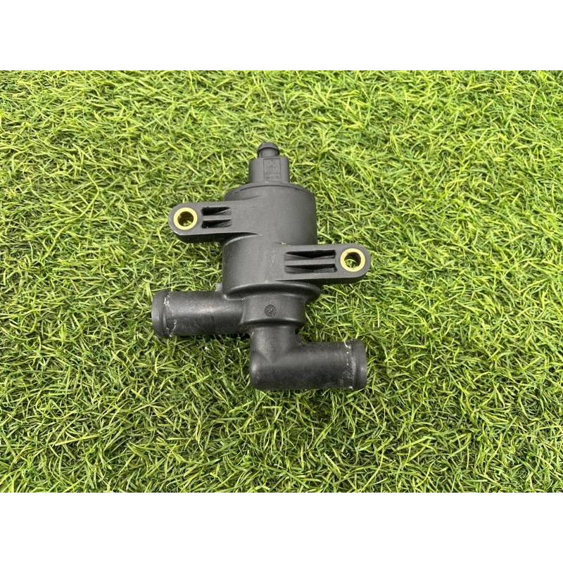 Клапан системы охлаждения (электрика / кнопки) AUDI A8 D4 2011 4,2 4H0121671G