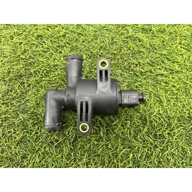 Клапан системы охлаждения (электрика / кнопки) AUDI A8 D4 2011 4,2 4H0121671G