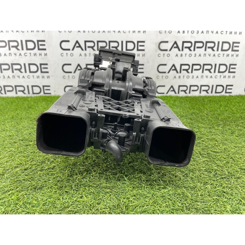Корпус печки (отопление и кондиционирование) AUDI A8 D4 2011 4,2 4H0820329D