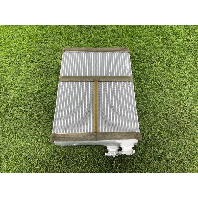 Радиатор печки (отопление и кондиционирование) Audi Q5 8R 2012 3.2 CALB 8K0898037A