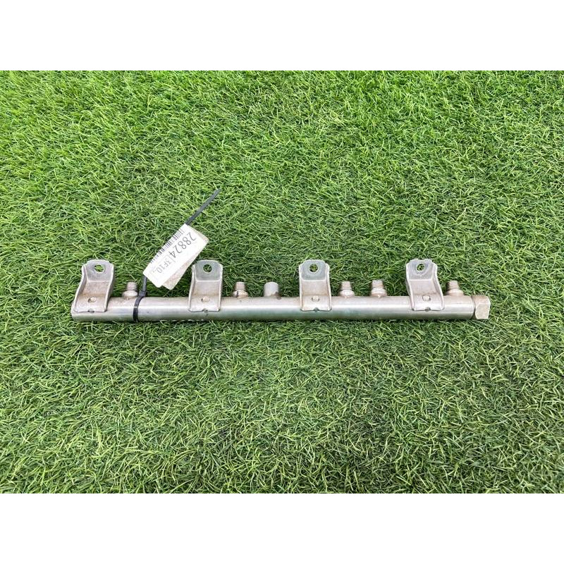 Топливная рампа (топливная система) BMW 5-series F10 2011 N63B44 13537547600