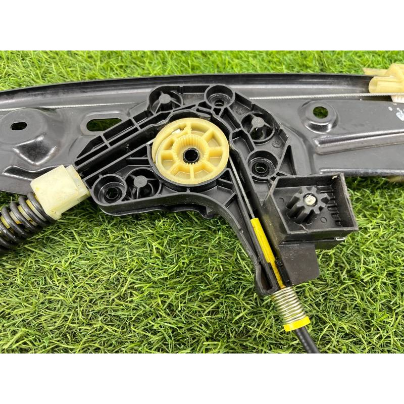 Механизм стеклоподъемника с мотором (кузов и элементы) BMW 5-series F10 2013 N47D20 51337182132