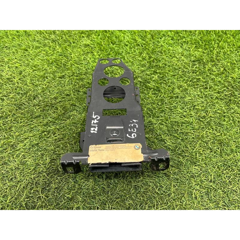 Направляющая подголовника (салон) BMW 5-series E34 1993 M20b25 52208102717