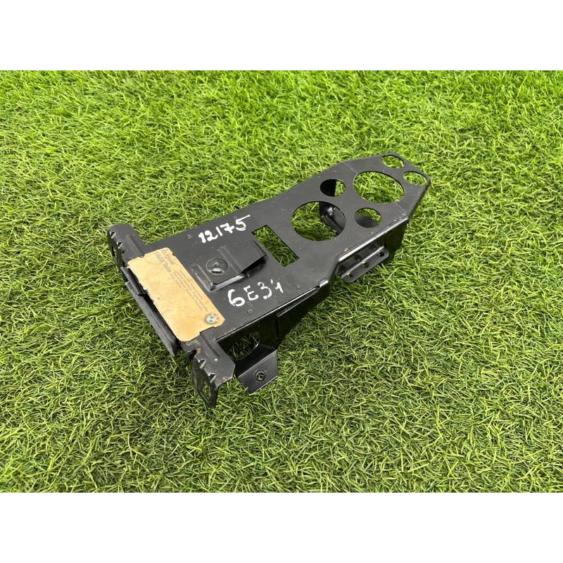 Направляющая подголовника (салон) BMW 5-series E34 1993 M20b25 52208102717