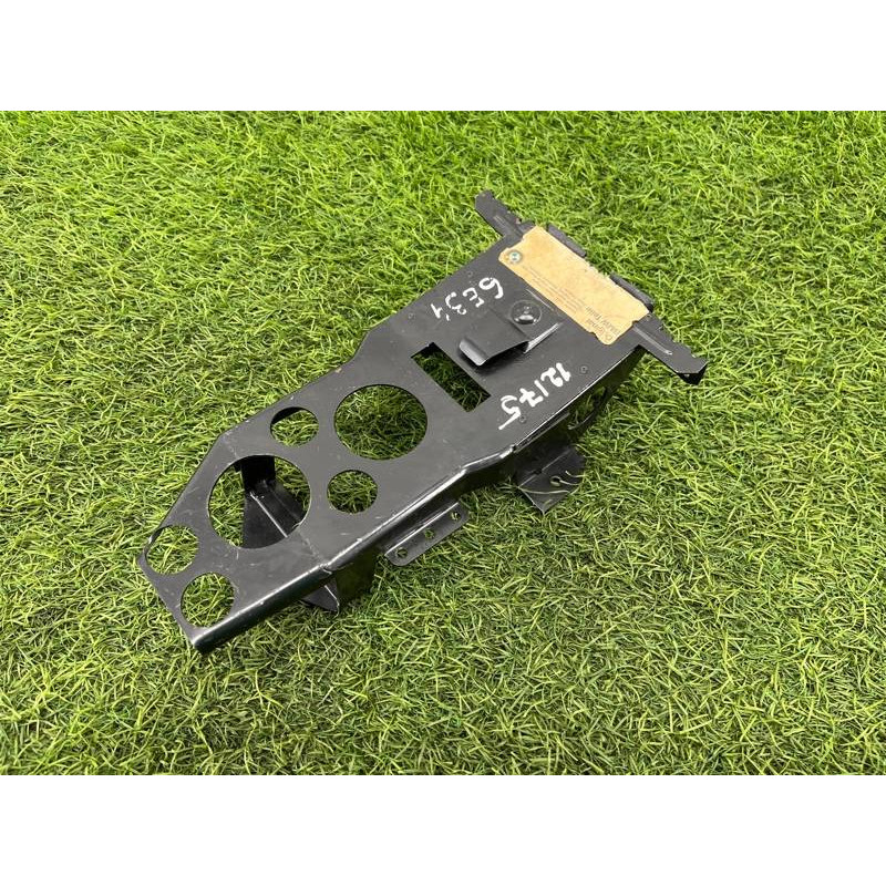 Направляющая подголовника (салон) BMW 5-series E34 1993 M20b25 52208102717