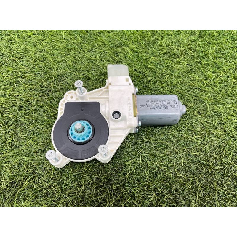 Мотор стеклоподъемника (электрика) BMW 5-series F10 51337271564