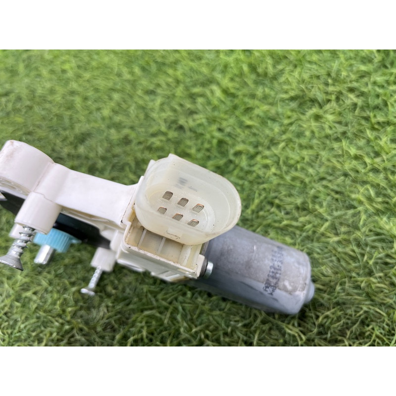 Мотор стеклоподъемника (электрика) BMW 5-series F10 51337271564