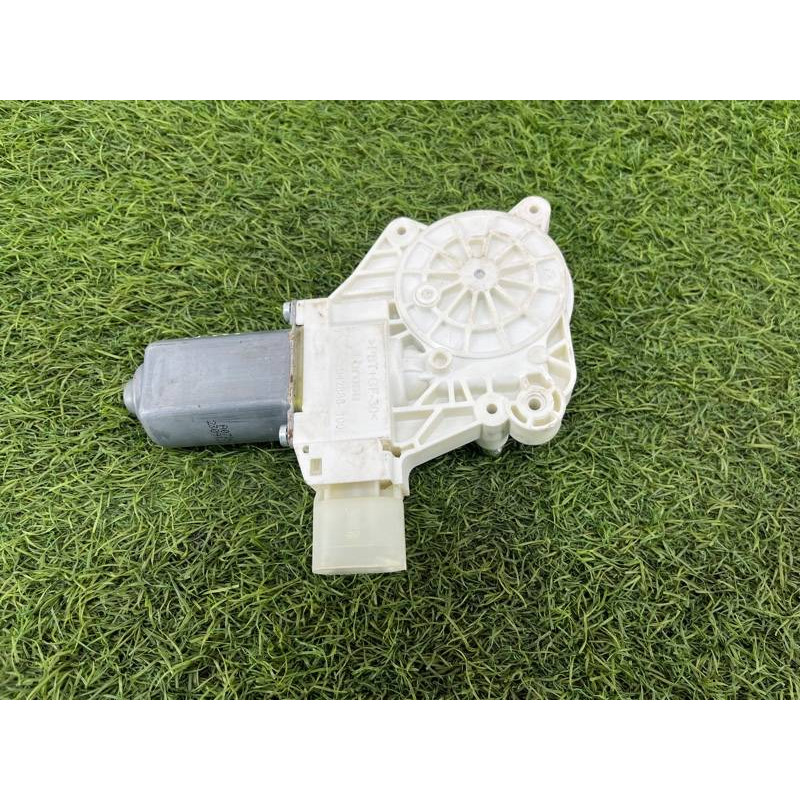 Мотор стеклоподъемника (электрика) BMW 5-series F10 51337271563