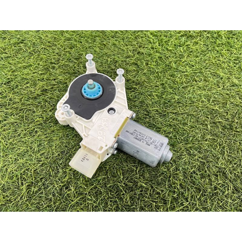 Мотор стеклоподъемника (электрика) BMW 5-series F10 51337271563