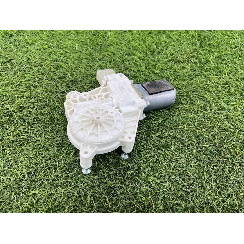 Мотор стеклоподъемника (электрика) BMW 5-series F10 51337271563