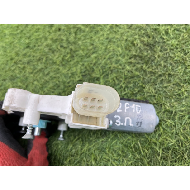 Мотор стеклоподъемника (электрика) BMW 5-series F10 51337271564