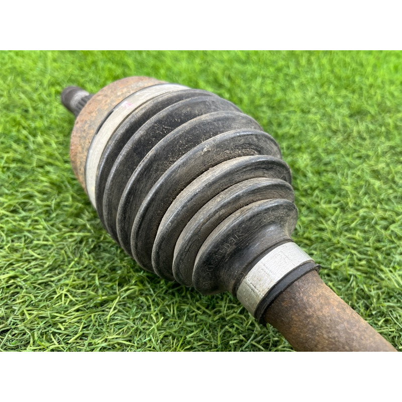 Привод (трансмиссия) Renault Scenic III 2011 1.6 R9M 8200725512