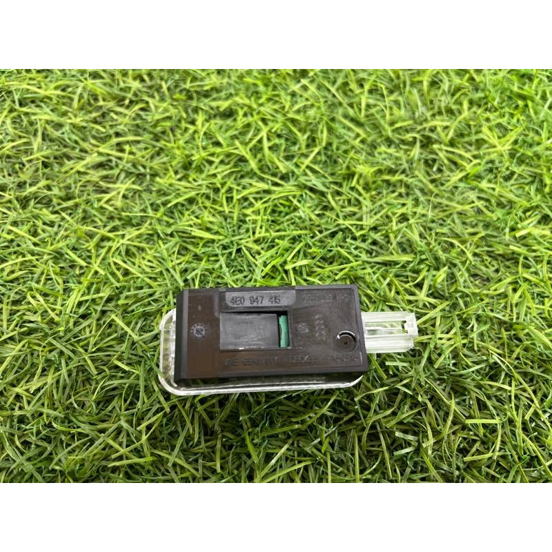 Плафон карты двери (электрика) AUDI A4 B9 2017 2.0L 4E0947415