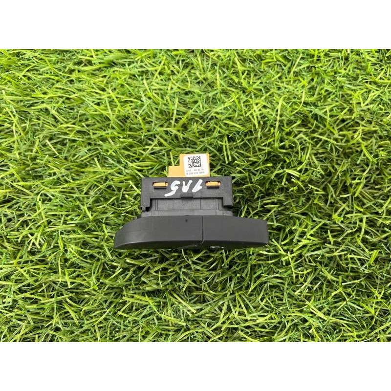 Кнопка блокировки центрального замка (электрика / кнопки) Audi A5 F5 2019 2.0 TFSI 8W0962108B5PR