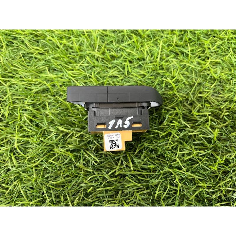 Кнопка блокировки центрального замка (электрика / кнопки) Audi A5 F5 2019 2.0 TFSI 8W0962108B5PR