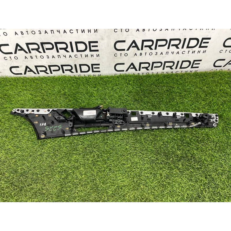 Декоративная накладка карты двери (салон) AUDI A8 D4 2011 4,2 4H0867067CV58