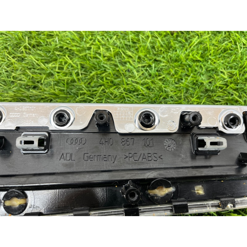 Декоративная накладка карты двери (салон) AUDI A8 D4 2011 4,2 4H0867067CV58