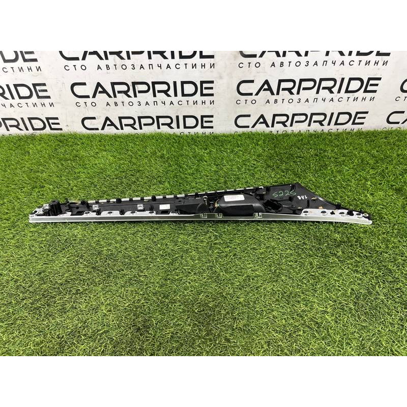 Декоративная накладка карты двери (салон) AUDI A8 D4 2011 4,2 4H0867067CV58