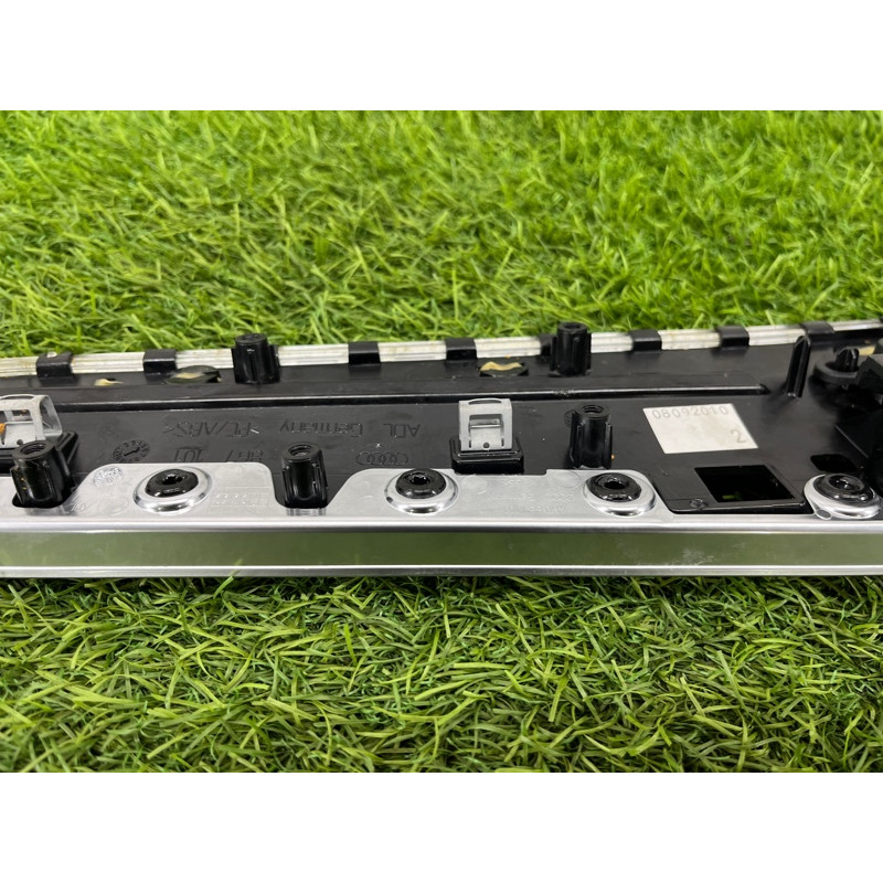 Декоративная накладка карты двери (салон) AUDI A8 D4 2011 4,2 4H0867067CV58