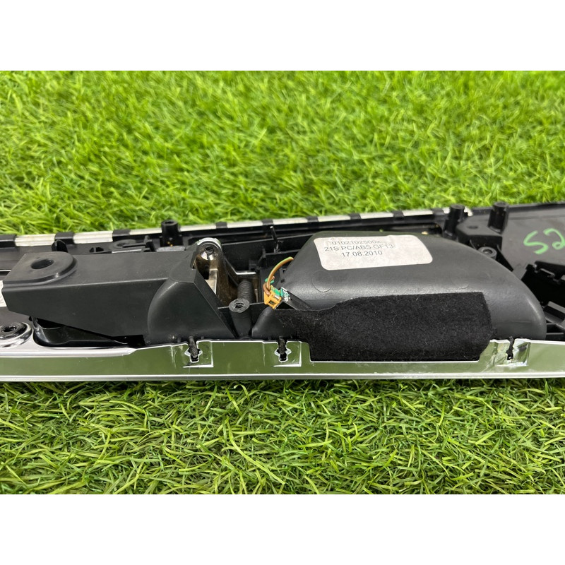 Декоративная накладка карты двери (салон) AUDI A8 D4 2011 4,2 4H0867067CV58