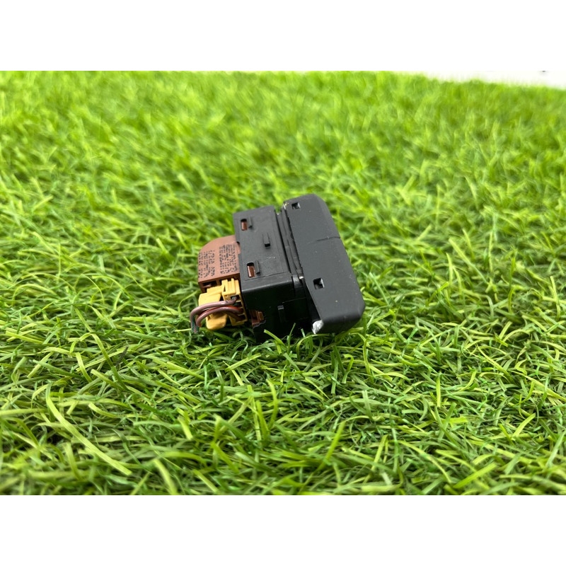 Кнопка блокировки центрального замка (электрика / кнопки) AUDI A8 D4 2011 4,2 4H0962107B5PR