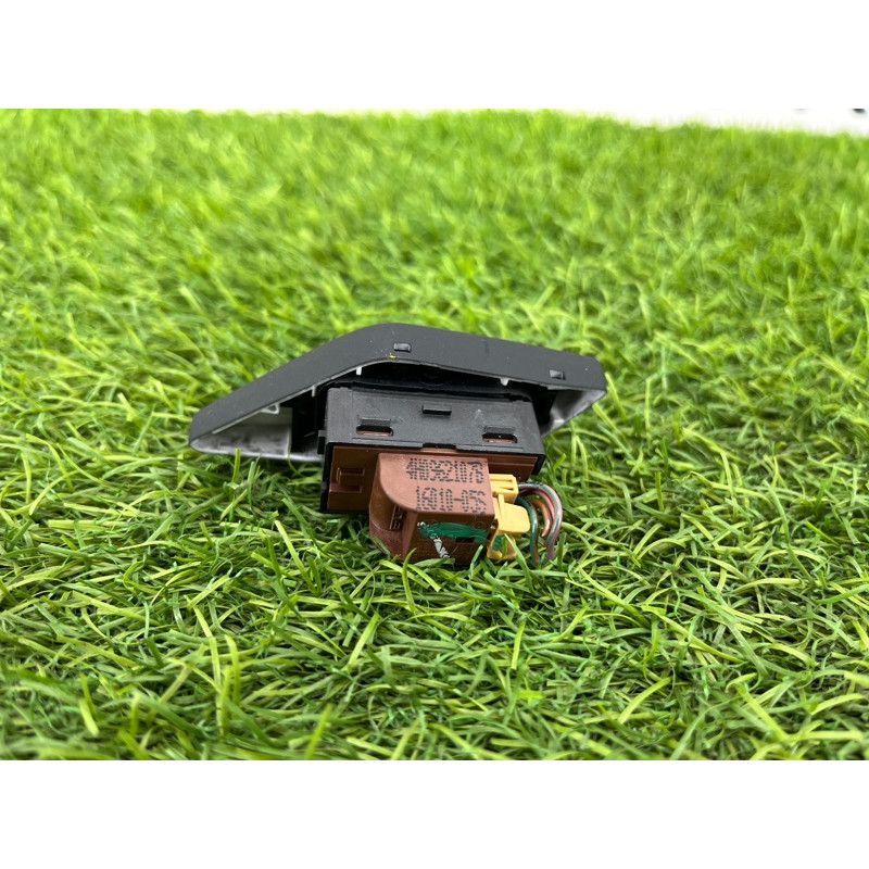 Кнопка блокировки центрального замка (электрика / кнопки) AUDI A8 D4 2011 4,2 4H0962107B5PR