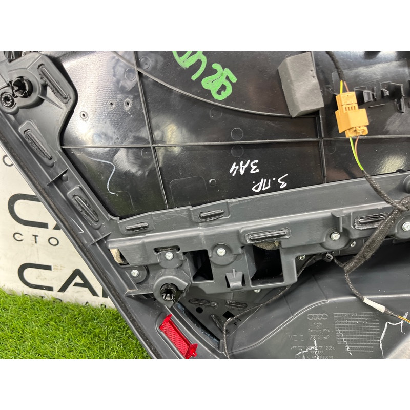 Дверная карта (салон) AUDI A4 B9 2017 2.0L 8W0867304BLCA