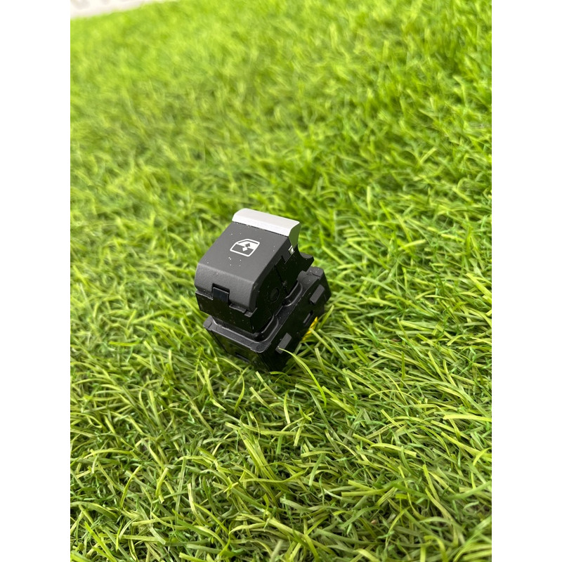 Кнопка стеклоподъемника (электрика / кнопки) AUDI A4 B9 2017 2.0L 4M09598555PR