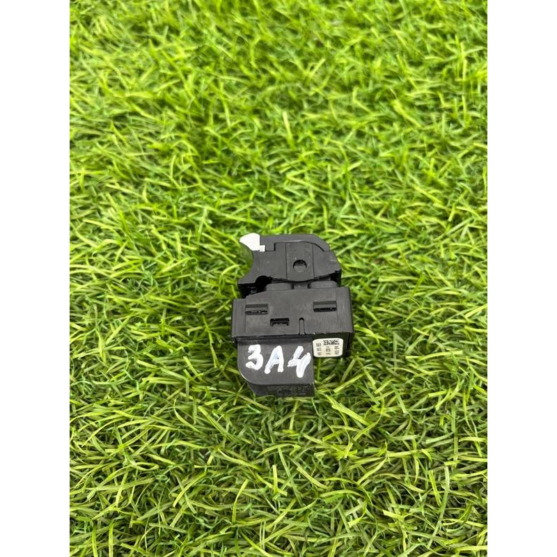 Кнопка стеклоподъемника (электрика / кнопки) AUDI A4 B9 2017 2.0L 4M09598555PR