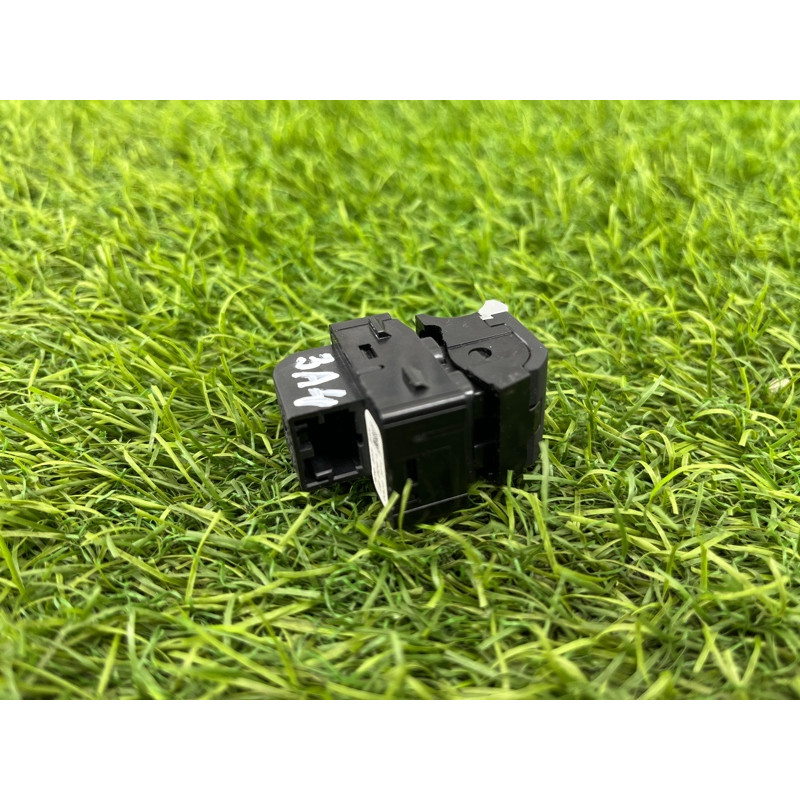 Кнопка стеклоподъемника (электрика / кнопки) AUDI A4 B9 2017 2.0L 4M09598555PR