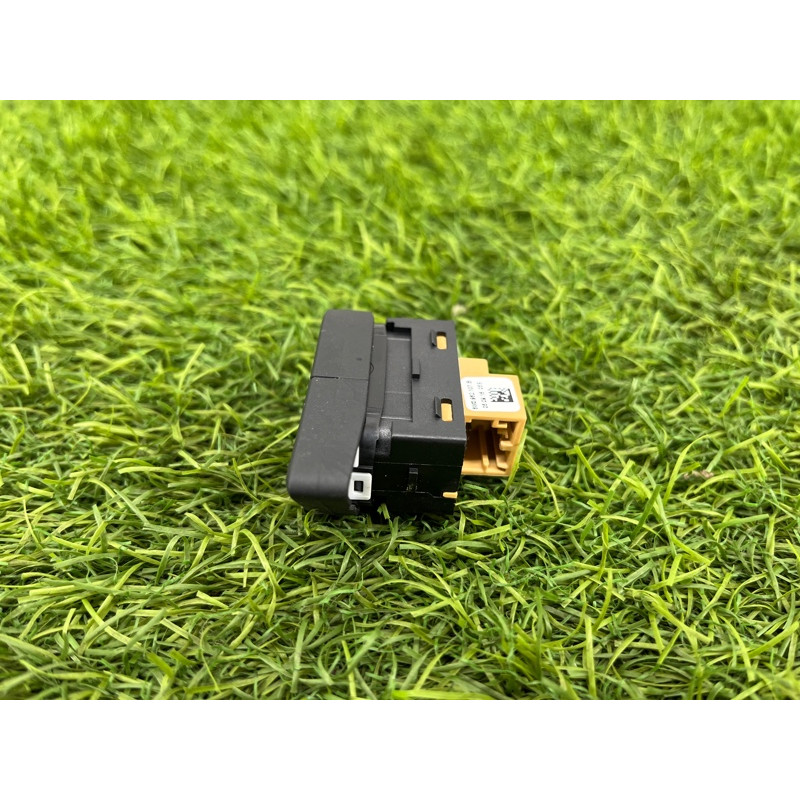 Кнопка блокировки центрального замка (электрика / кнопки) AUDI A4 B9 2017 2.0L 8W0962107B5PR