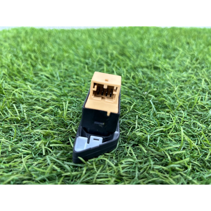 Кнопка блокировки центрального замка (электрика / кнопки) AUDI A4 B9 2017 2.0L 8W0962107B5PR