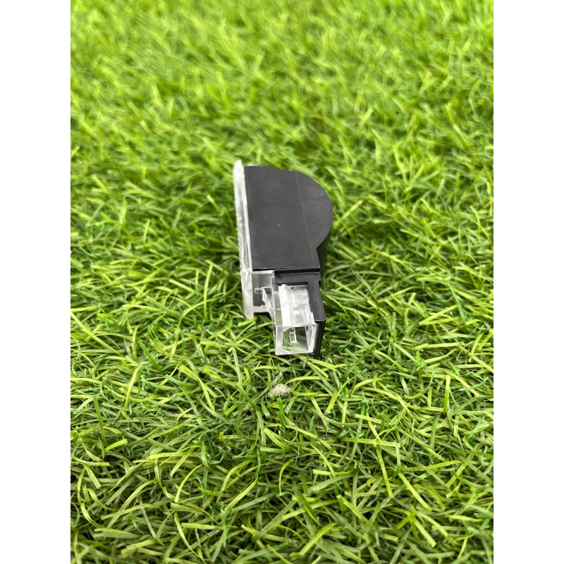 Плафон карты двери (электрика) Audi Q5 8R 2012 3.2 CALB 4B0947415A