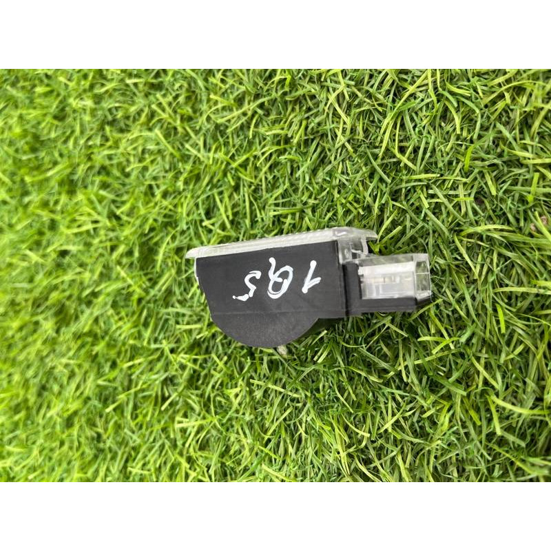 Плафон карты двери (электрика) Audi Q5 8R 2012 3.2 CALB 4B0947415A