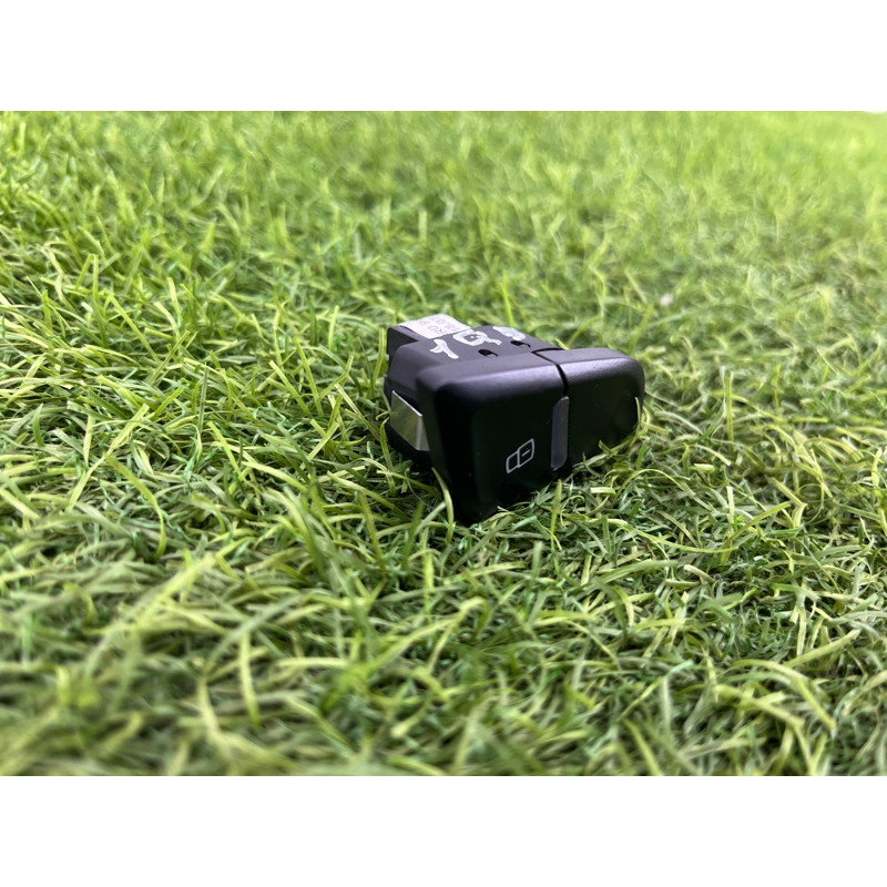 Кнопка блокировки центрального замка (электрика / кнопки) Audi Q5 8R 2012 3.2 CALB 8R0962107AV10