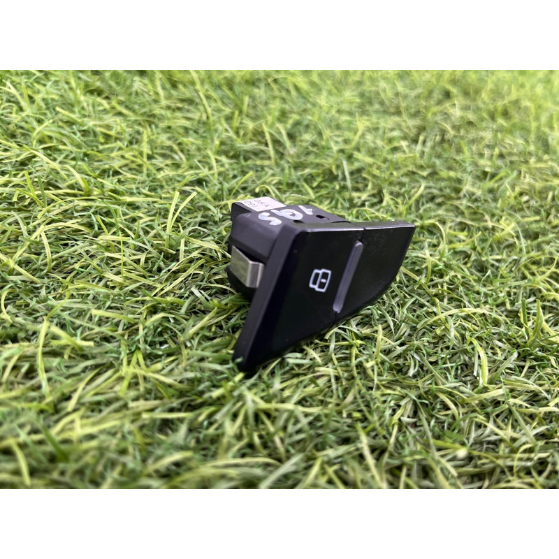 Кнопка блокировки центрального замка (электрика / кнопки) Audi Q5 8R 2012 3.2 CALB 8R0962108AV10