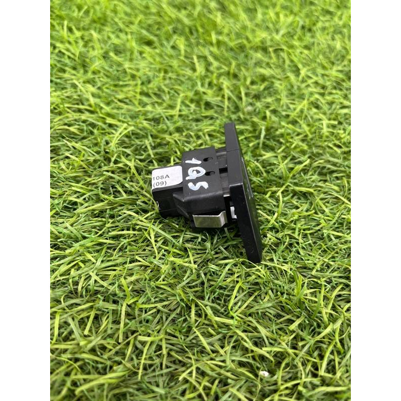 Кнопка блокировки центрального замка (электрика / кнопки) Audi Q5 8R 2012 3.2 CALB 8R0962108AV10