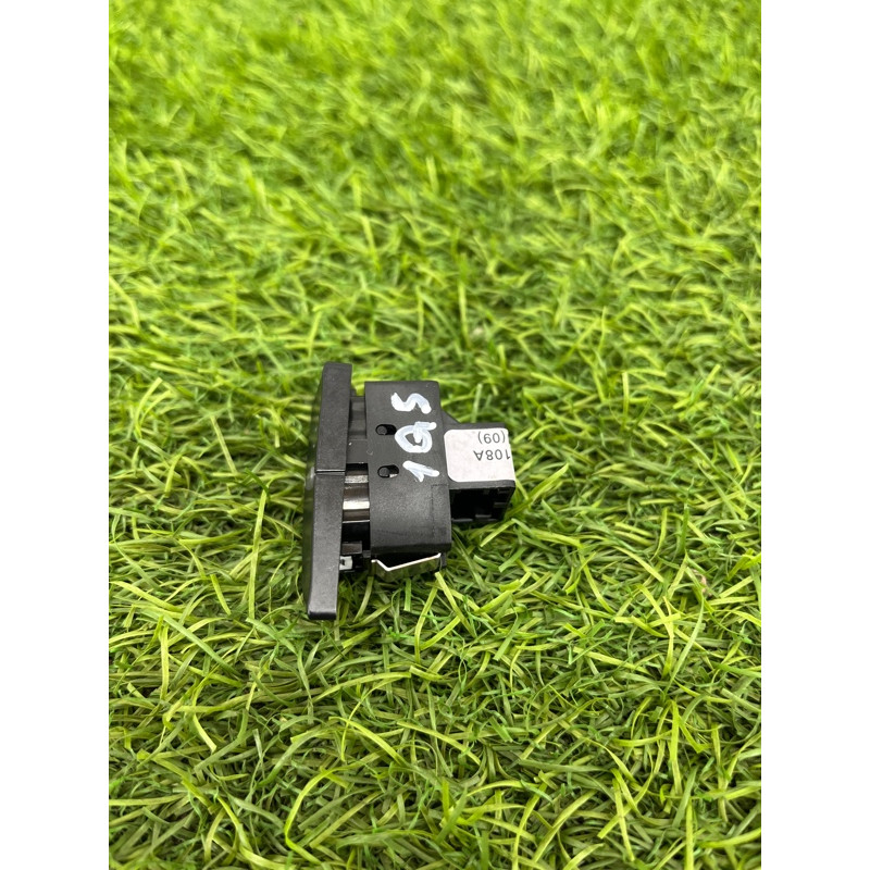 Кнопка блокировки центрального замка (электрика / кнопки) Audi Q5 8R 2012 3.2 CALB 8R0962108AV10