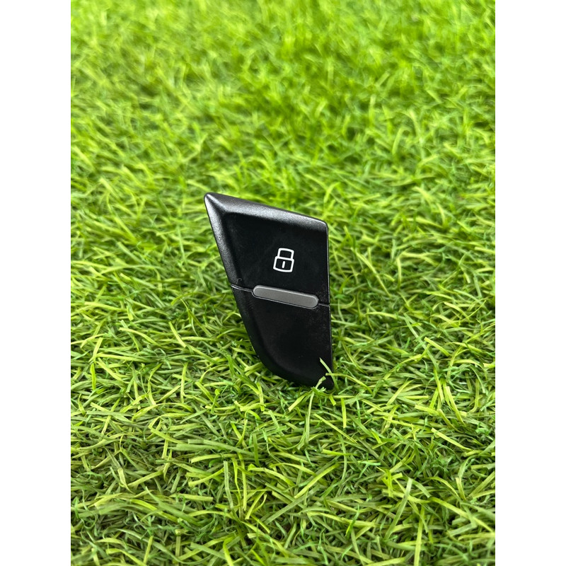 Кнопка блокировки центрального замка (электрика / кнопки) Audi Q5 8R 2012 3.2 CALB 8R0962108AV10