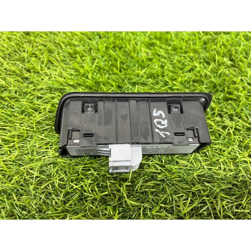 Кнопка памяти сидения (электрика / кнопки) Audi Q5 8R 2012 3.2 CALB 8R0959769V10