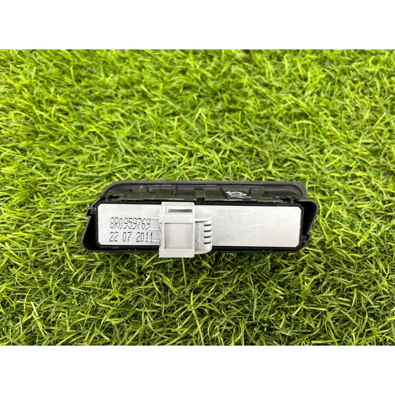 Кнопка памяти сидения (электрика / кнопки) Audi Q5 8R 2012 3.2 CALB 8R0959769V10