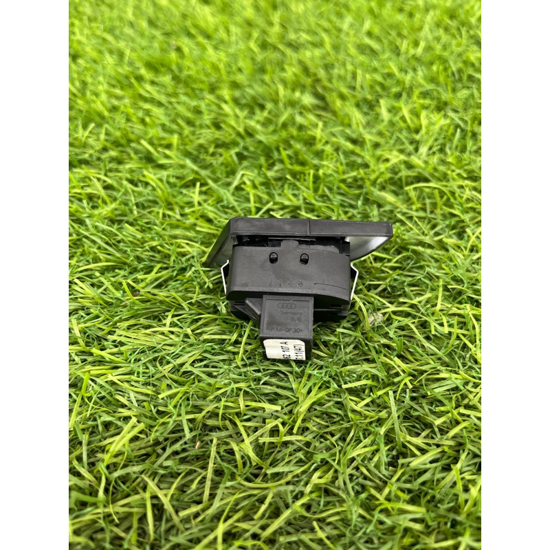 Кнопка блокировки центрального замка (электрика / кнопки) Audi Q5 8R 2012 3.2 CALB 8R1962107AV10