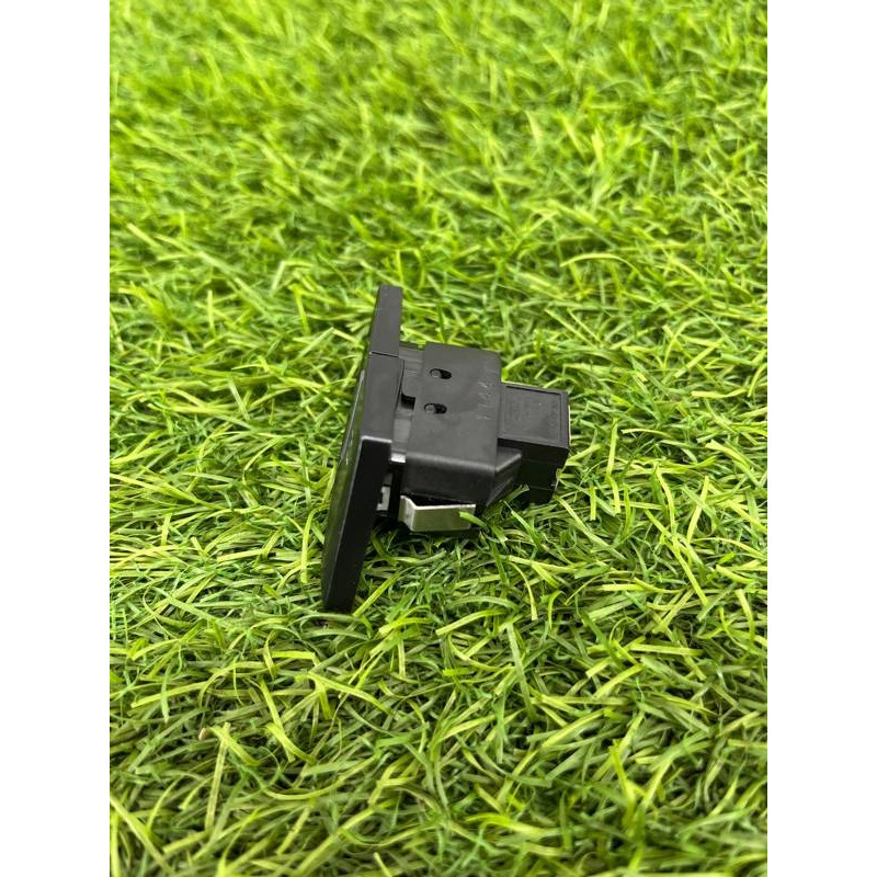 Кнопка блокировки центрального замка (электрика / кнопки) Audi Q5 8R 2012 3.2 CALB 8R1962107AV10