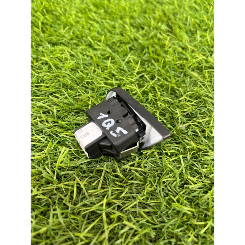 Кнопка блокировки центрального замка (электрика / кнопки) Audi Q5 8R 2012 3.2 CALB 8R1962107AV10