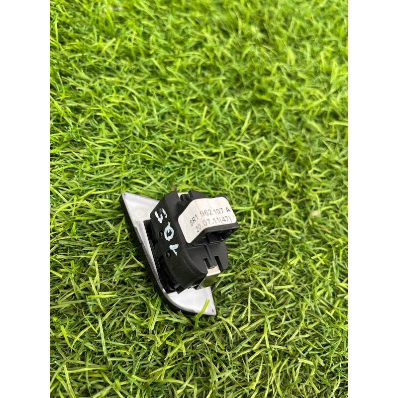 Кнопка блокировки центрального замка (электрика / кнопки) Audi Q5 8R 2012 3.2 CALB 8R1962107AV10