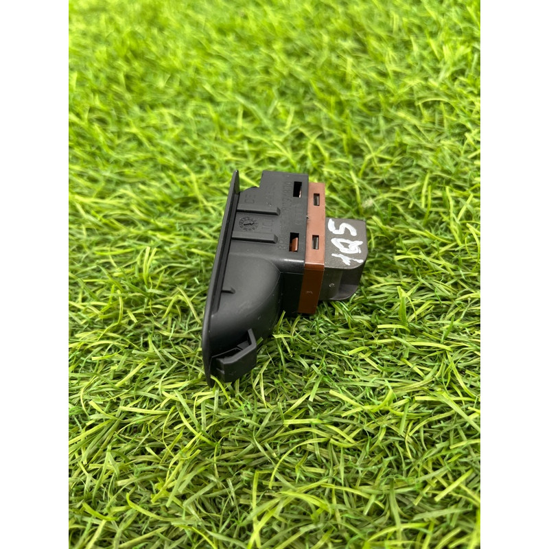 Кнопка открывания крышки багажника (электрика / кнопки) Audi Q5 8R 2012 3.2 CALB 8K0959831AV10